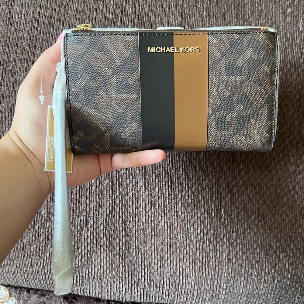 MICHAEL KORS Signature Logo Empire Jet Set Gold Hardware Wristlet Wallet NWT